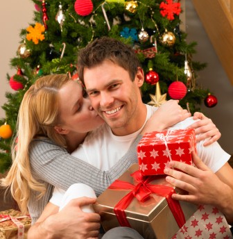 Upscale Dating Service in New Jersey Reveals Signs He’s Overly Flirty